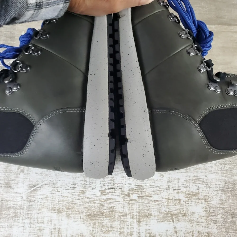 Danner Vertigo 917 Mens Hiking Shoes Sz 8 Dark Gray Lace Up Mid Top Waterproof